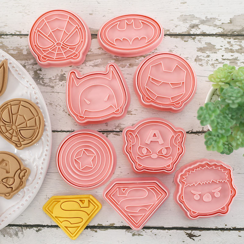 Spiderman cookie mold (8pcs)